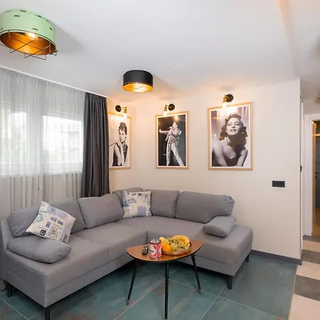 Anabella Iii * 扎达尔