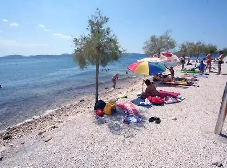 Anabella Iii * זאדאר