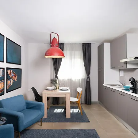 Anabella Iii * 扎达尔